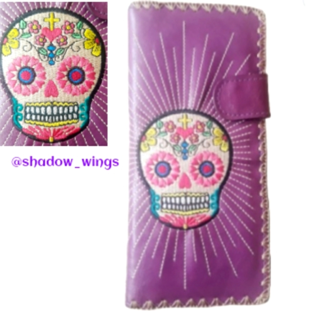 Lavishy Embroidered Sugar Skull Billfold / Floral Purple Skull Flat Wallet